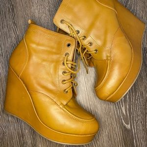 Deena & Ozzy Platform Wedges